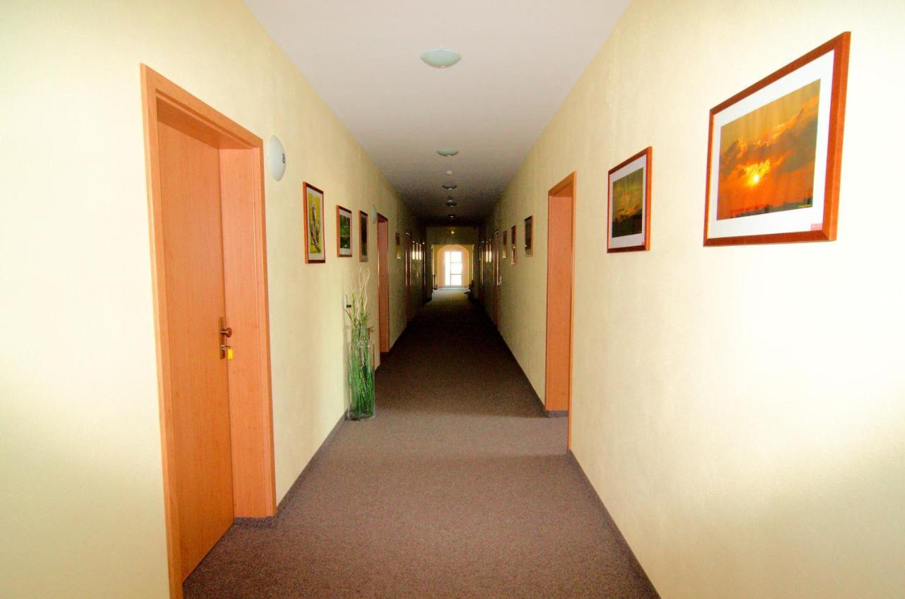 Messe-Hotel "Waldruhe" Giesen Zewnętrze zdjęcie